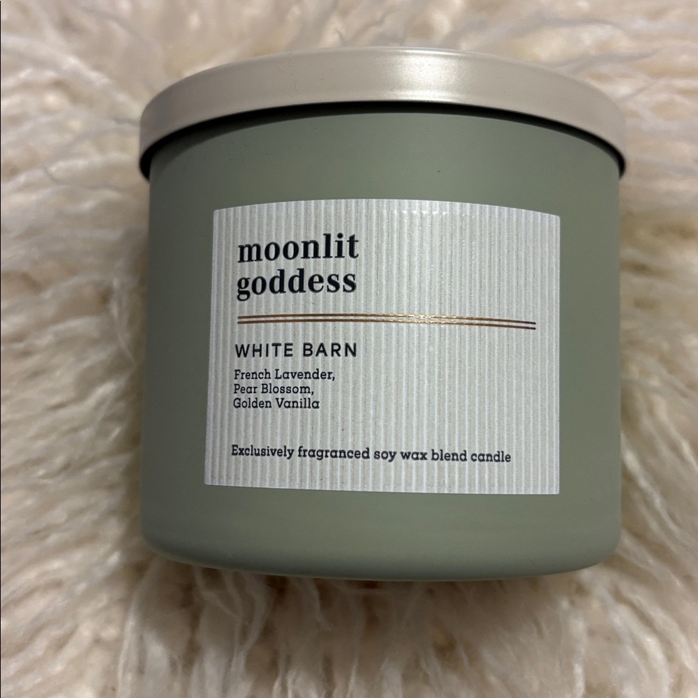 White Barn Moonlit Goddess Candle - Soft Green - Picture 2 of 7